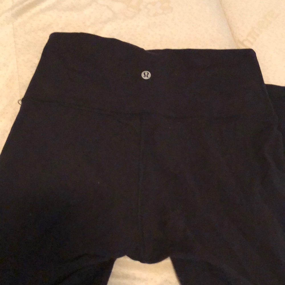 Black lululemon leggings